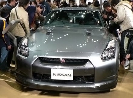 目玉は何だ？日産GTRです！